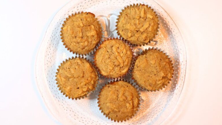 Muffini s jabukama i grizom – zdravi, brzi i sočni!
