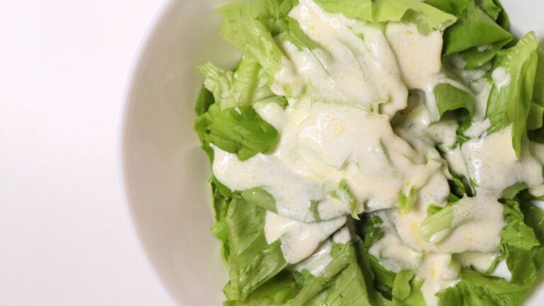Jednostavan jogurt dressing za salatu [Recept]