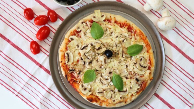 Najbolja domaća pizza capricciosa iliti miješana pizza [Recept]